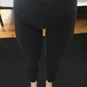 Black Lululemon leggings